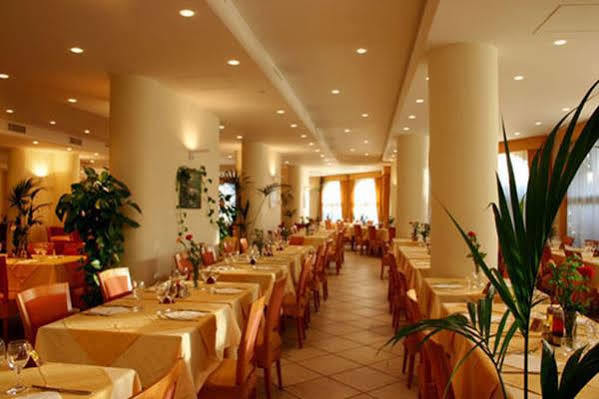 Hotel Punta Faro Capo Vaticano Eksteriør bilde